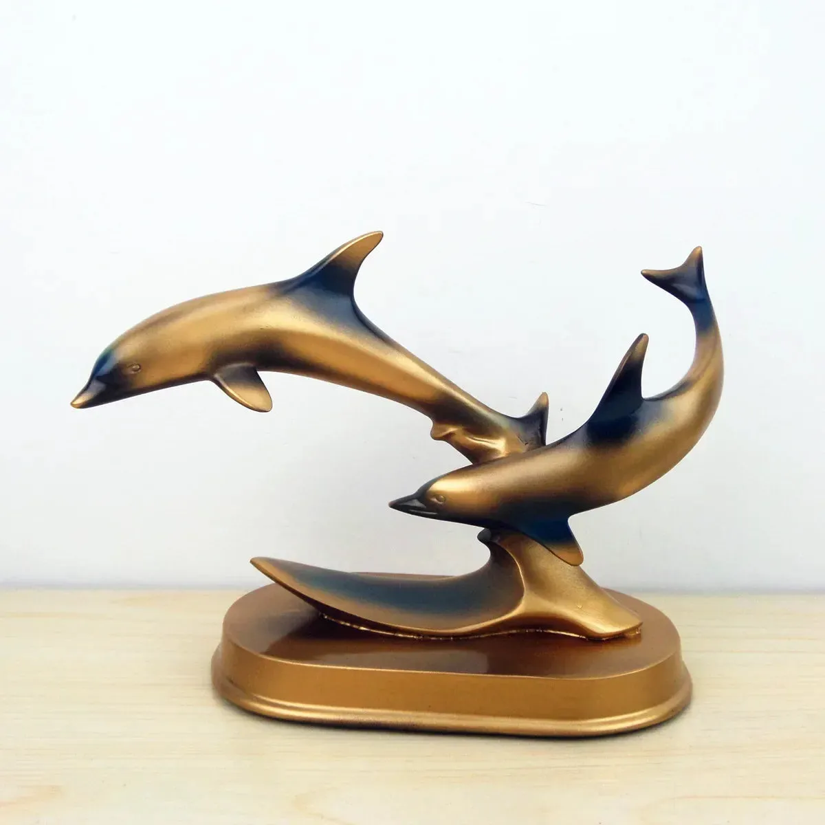 30cm originality resin dolphin Animal Model Crafts Art European Style Living Room Home DecorationOrnaments Unique Gift