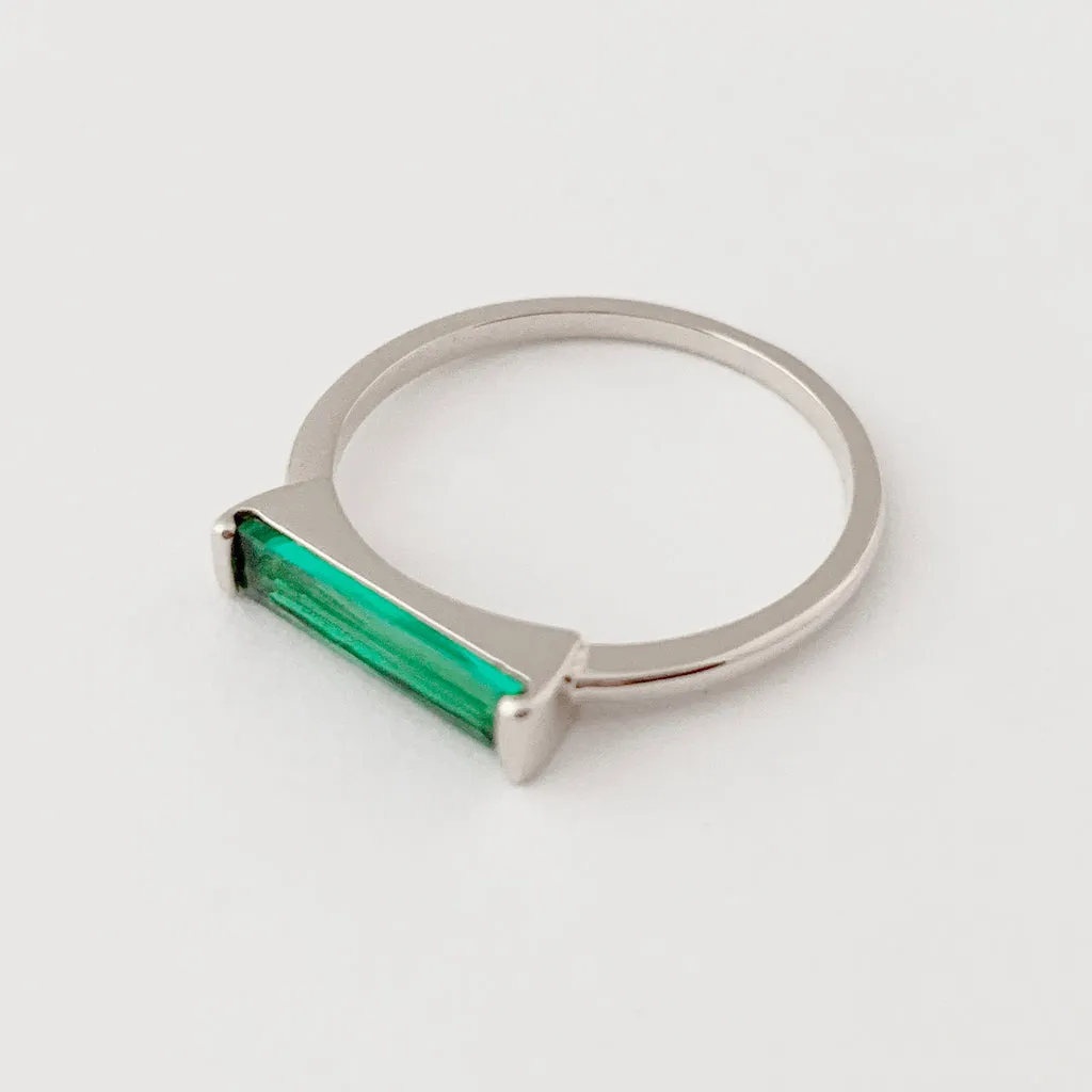 Lorena Baguette Ring (Spring Green)