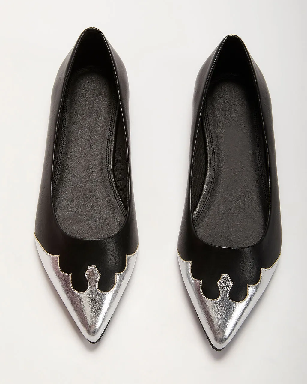 Smooth Stepper Metallic Pointed Flats